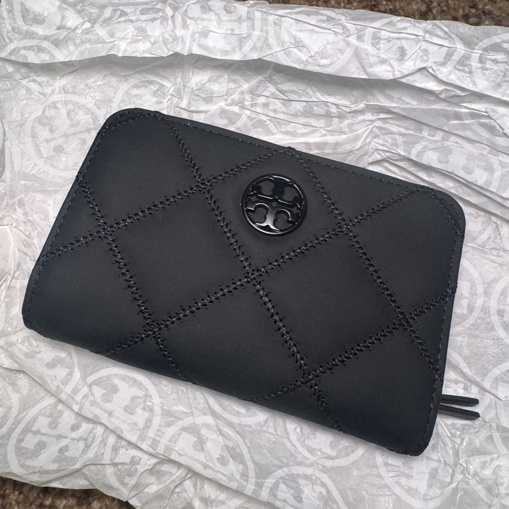 Tory burch black Matt wallet